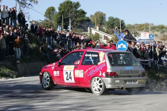descrizione: n.24 <b>MORREALE Gabriele - BOSCO Claudio
</b><br />Vettura: <b>Renault Clio Williams
</b><br />Gr.Cl. <b>A7
</b><br />Scuderia <b>Favara Rally Team
</b>
immagine: 2006/NE8H0095.jpg